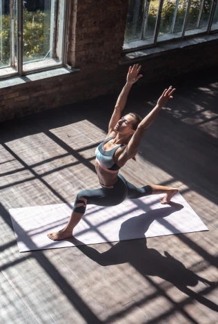 O que é hot yoga e como funciona essa prática